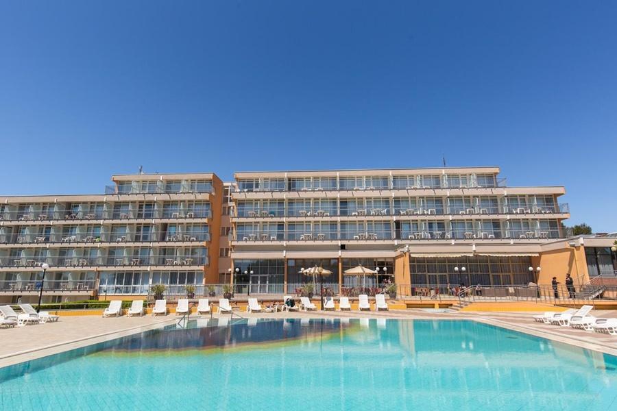 Arena Hotel Holiday メドゥリン エクステリア 写真